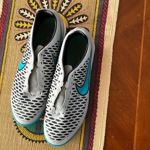 Nike magista indoor soccer shoe